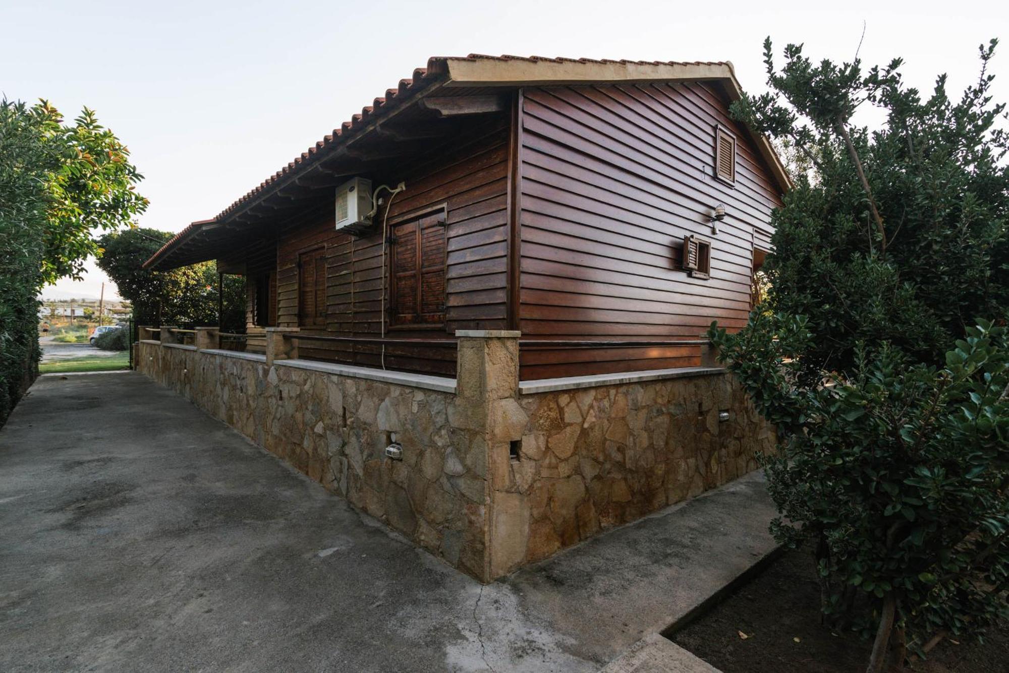 Wooden Beach House Villa Gerani  Екстериор снимка