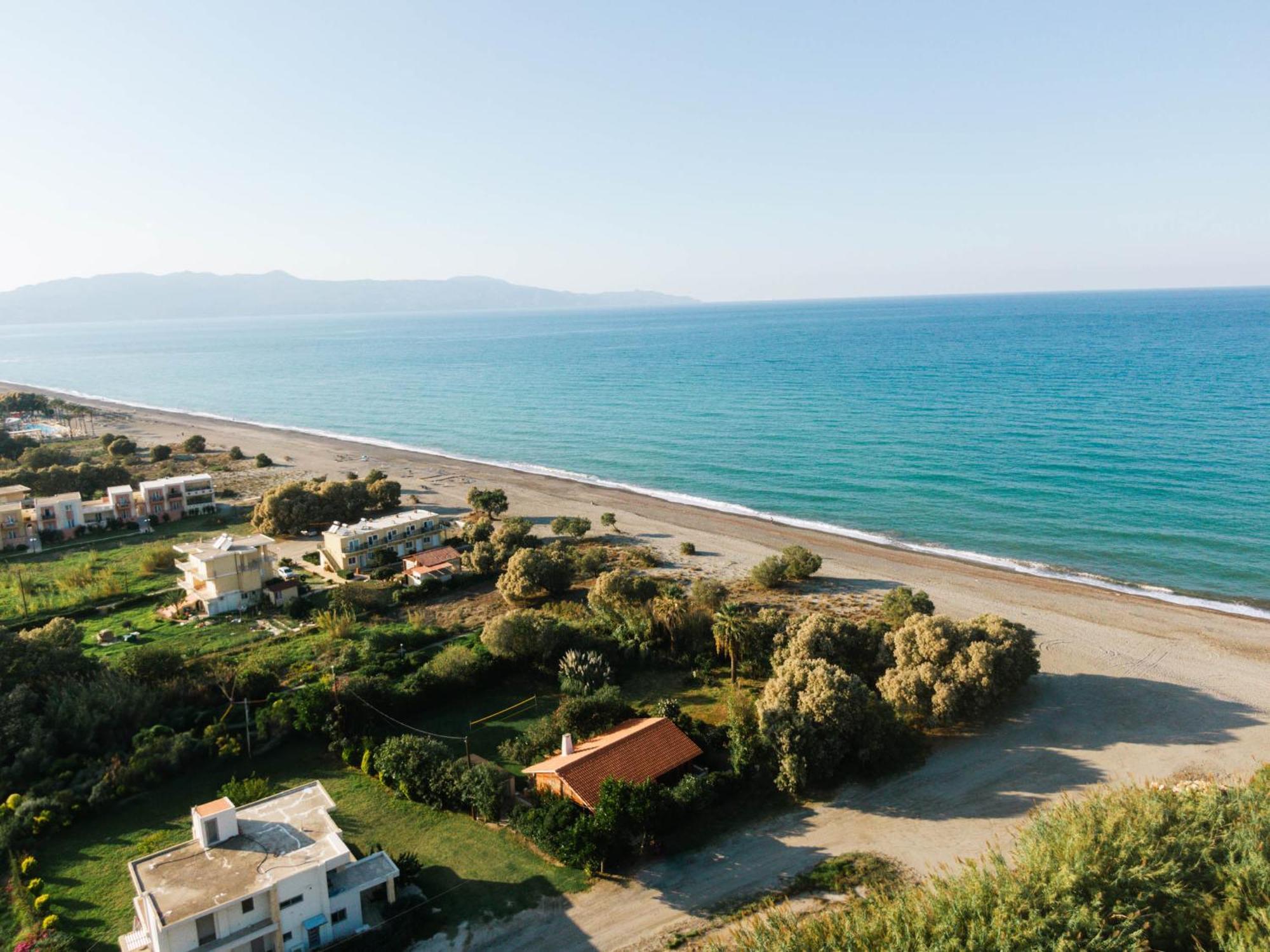 Wooden Beach House Villa Gerani  Екстериор снимка